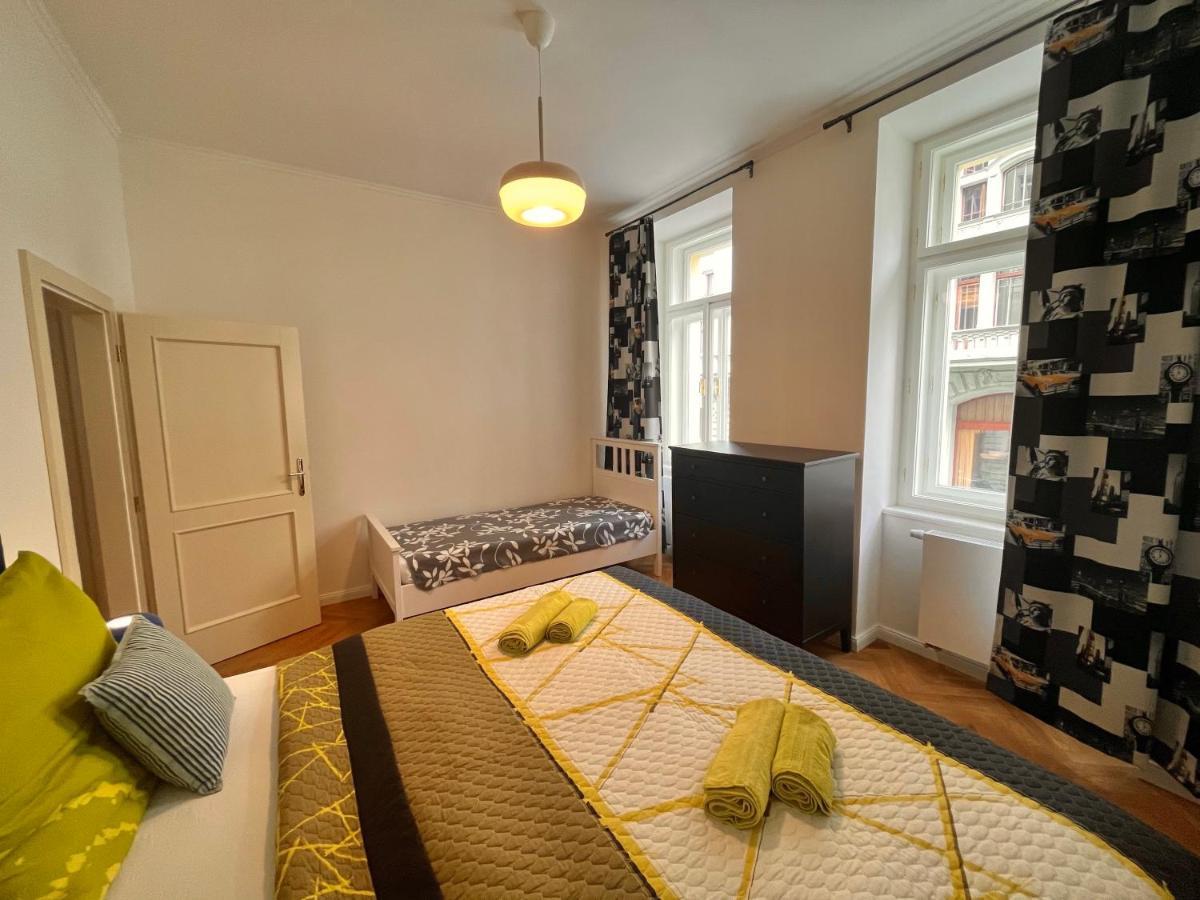 Amazing Apartment Zborovska Πράγα Εξωτερικό φωτογραφία